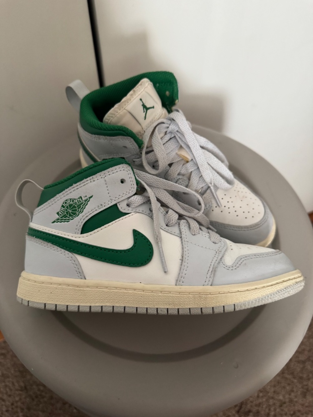 JORDAN AJ 1 MID BOYS